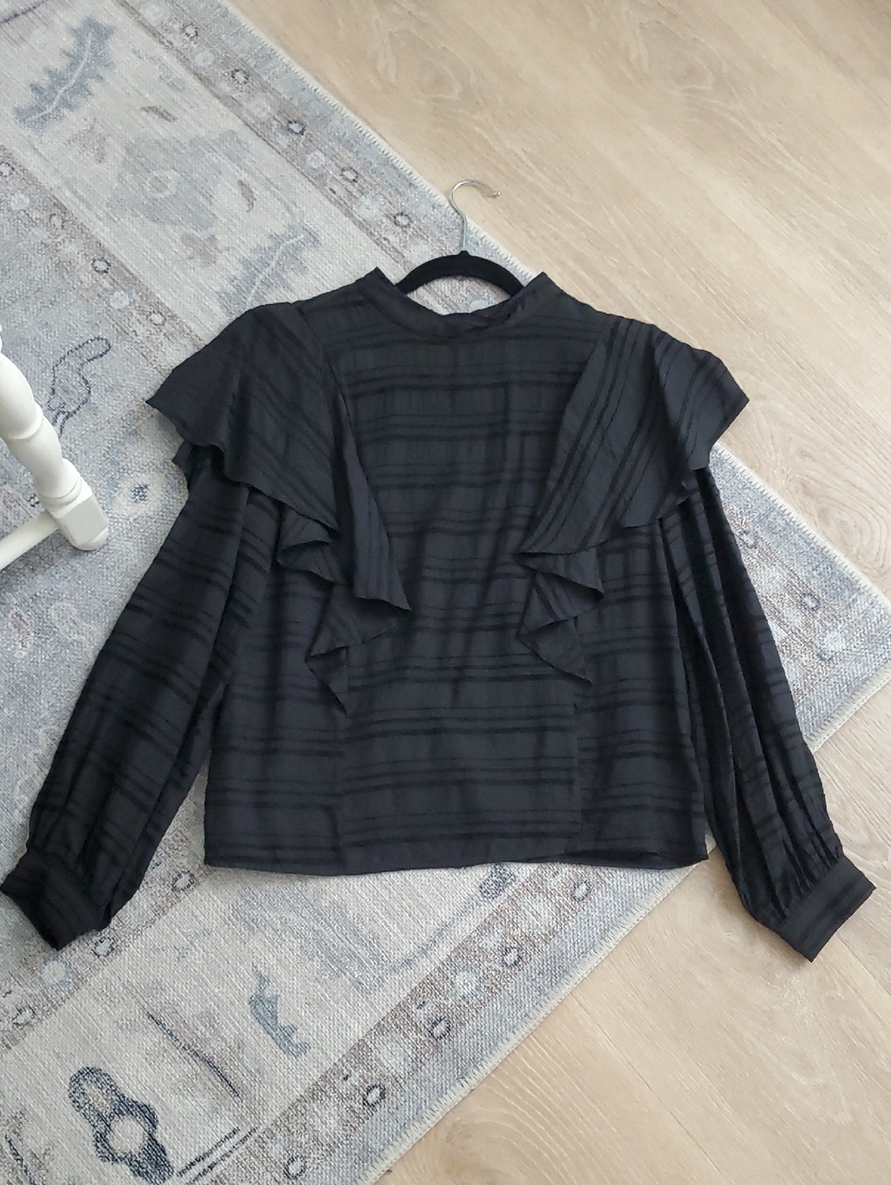 Allison Joy Black Bowie Ruffle Blouse Top szS